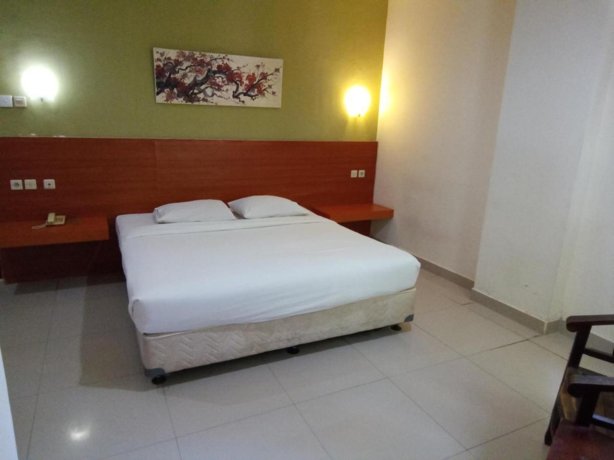 Hotel Puri Dibia Kuta Кута Экстерьер фото
