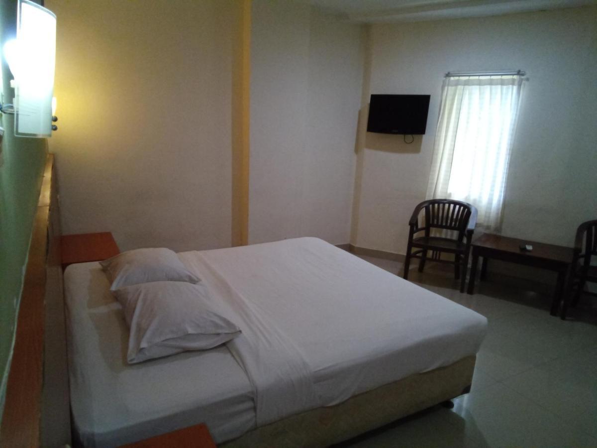 Hotel Puri Dibia Kuta Кута Экстерьер фото