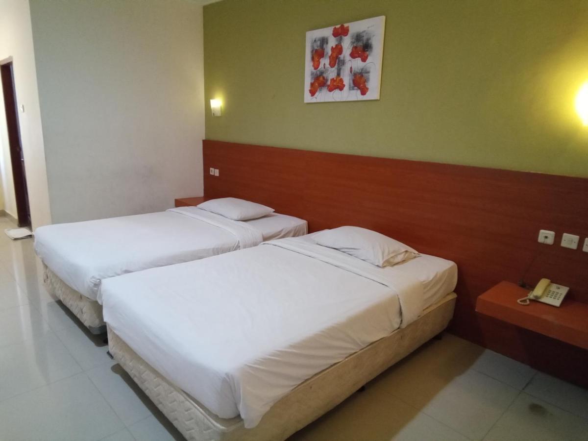 Hotel Puri Dibia Kuta Кута Экстерьер фото