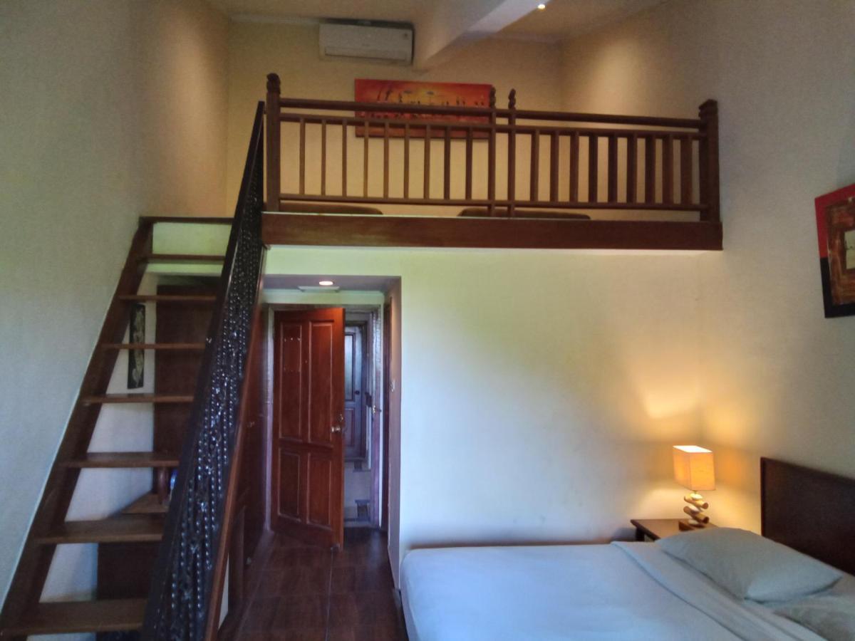 Hotel Puri Dibia Kuta Кута Экстерьер фото
