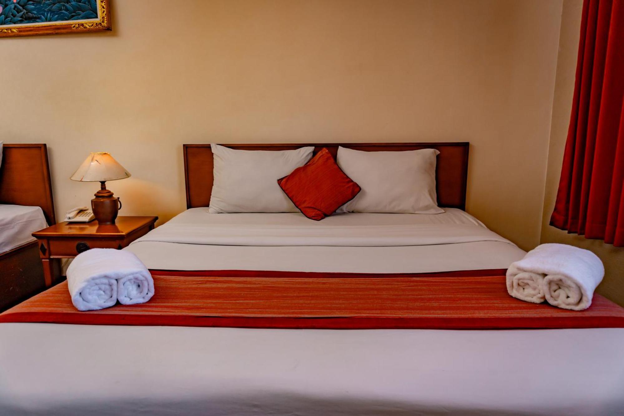 Hotel Puri Dibia Kuta Кута Экстерьер фото